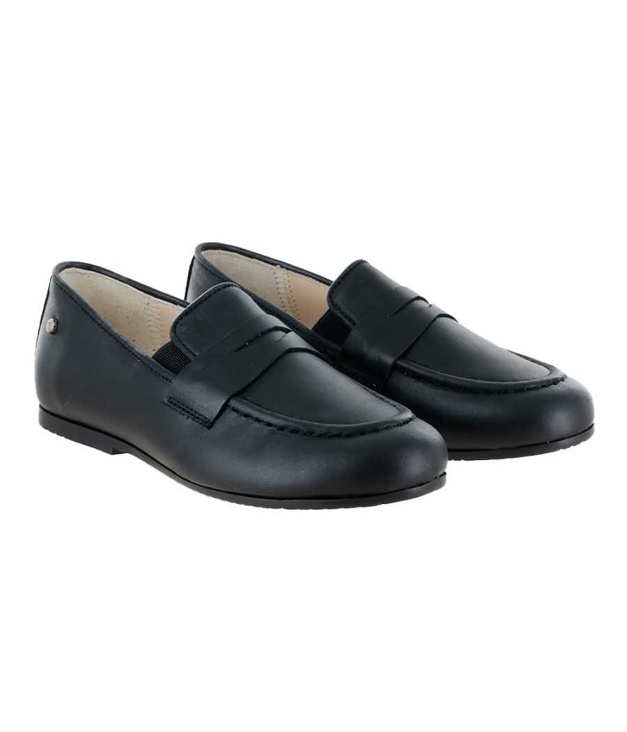 Zapato slip-on en piel negro|Manuela de Juan